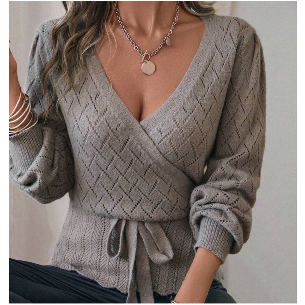 Cozy Scallop Hem Belted Sweater Top - Picture 3 of 9
